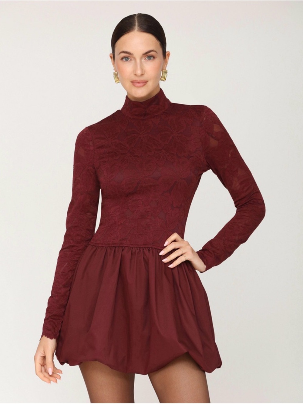 Avec Les Filles Burgundy Lace High Neck Bubble Hem Mini Dress NWT Size 4